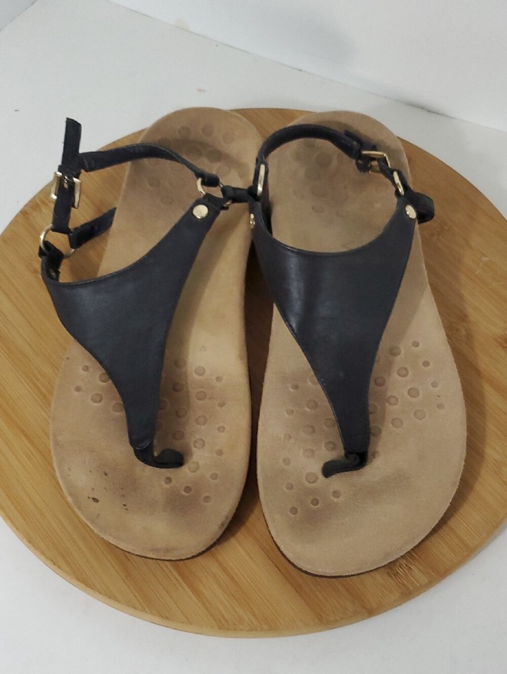Vionic Kirra Black Leather T-Strap Thong Sandals Size 10W - Picture 6 of 8